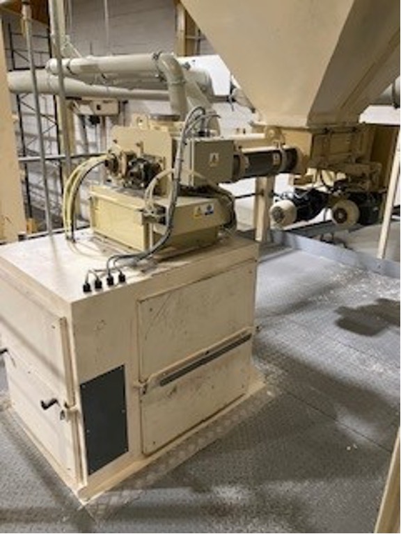 Used RUSK & CRUMB (Breadcrumb-Type Filler) PRODUCTION AND PACKAGING LINE