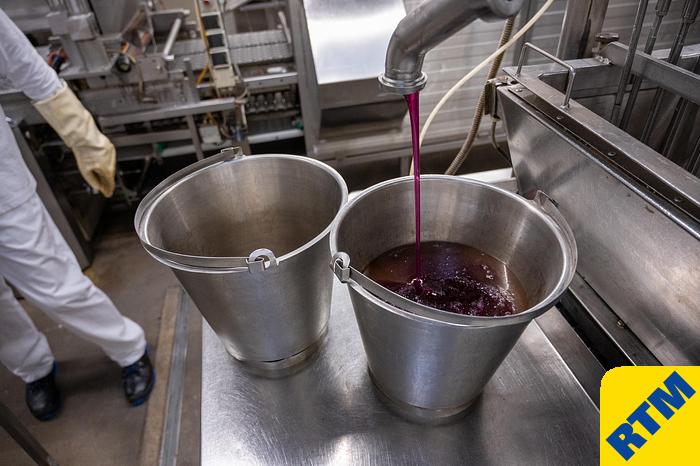 Used (2) Deposited Hard Candy Lines