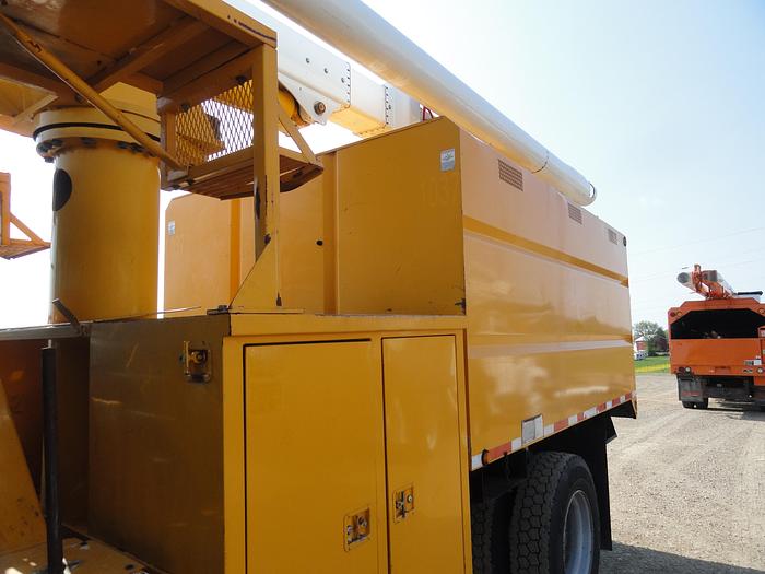 Used 2007 International/ Altec 4300 / LRV56