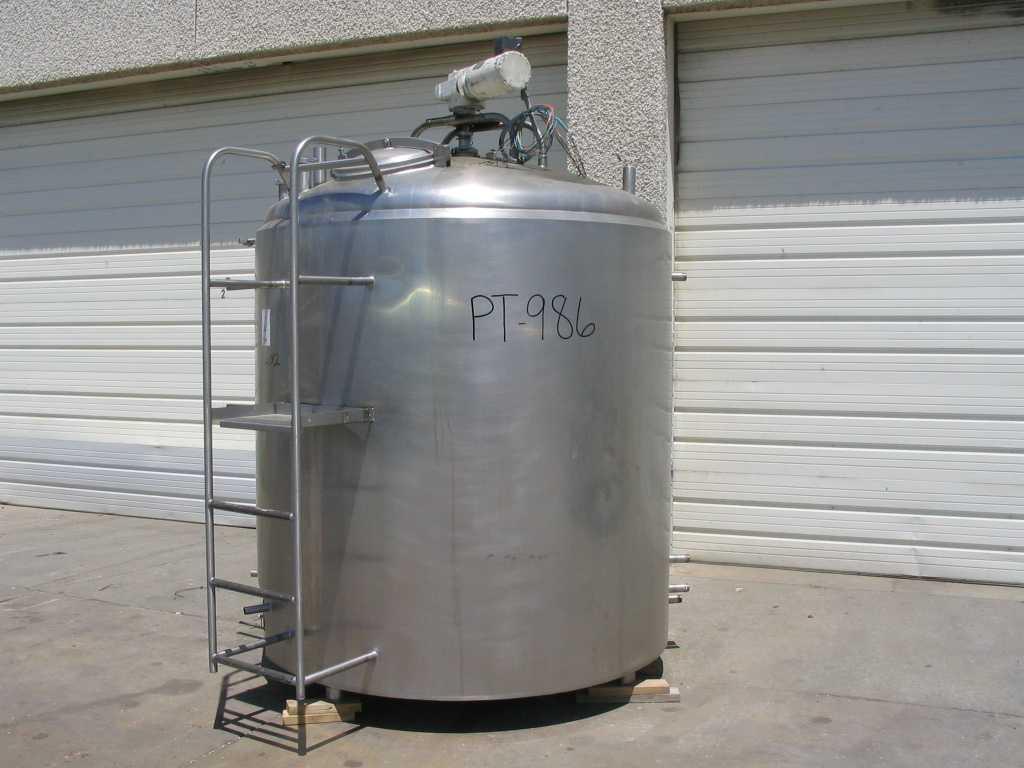 Used 1000 GALLON PROCESSOR TANK