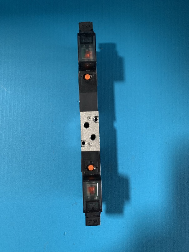 Used SMC Solenoid Valve VZ3240