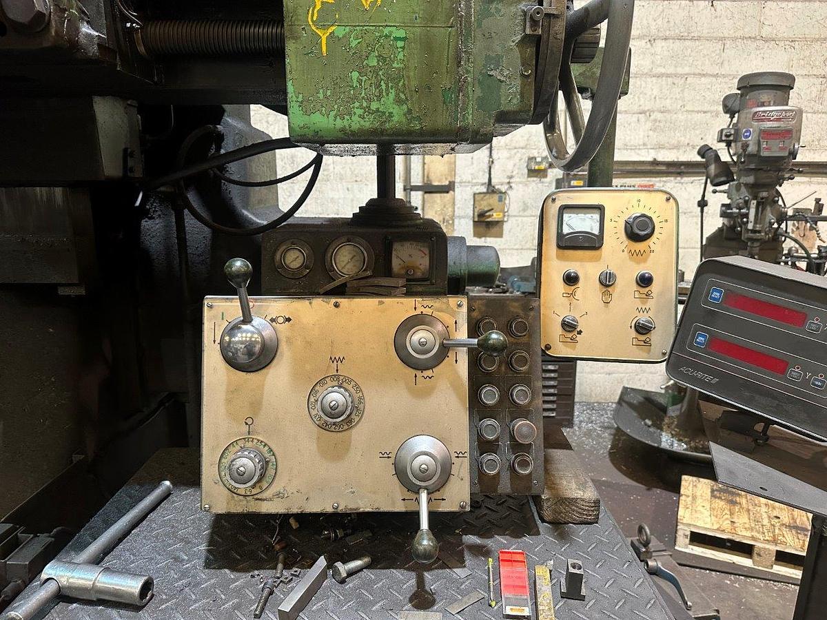 Used Webster & Bennett 48″ EV Type Vertical Borer