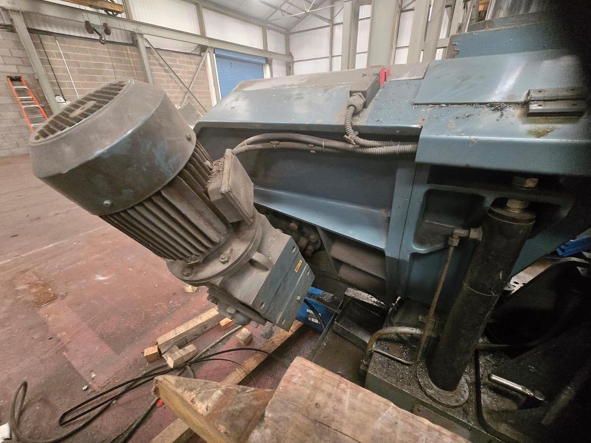 Used Durma DCB – M 560 / 750 Horizontal Mitre Bandsaw