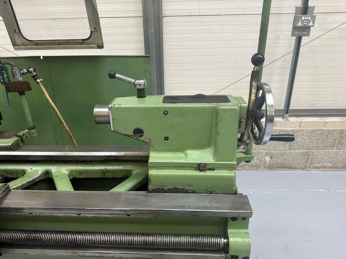 Used DSG 1910 x 60 Centre Lathe (R1998)