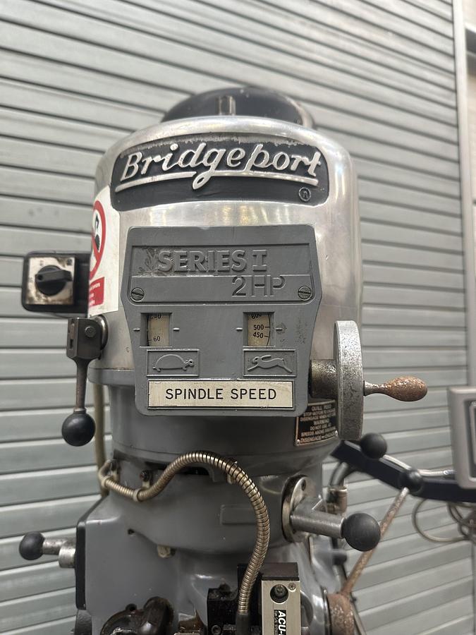 Used Bridgeport Series 1 2 hp Vari speed Turret Milling Machine