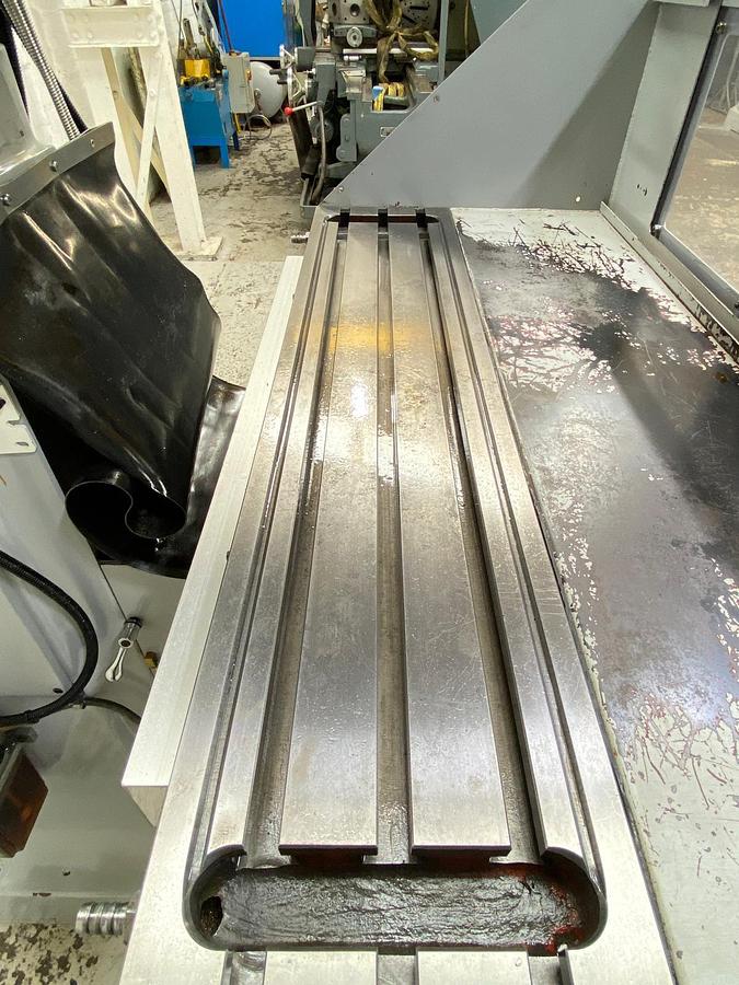 Used XYZ 1500 Turret Milling Machine