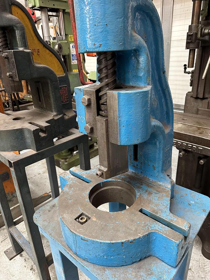 Used NORTON 6T Flypress on bench