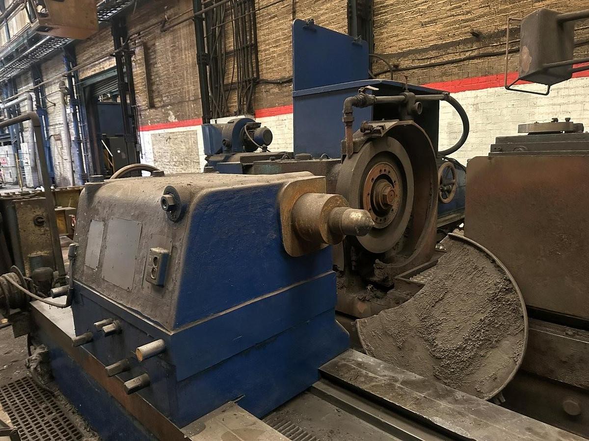 Used Herkules Siegen LAB250H 1000 x 6500mm Roll grinder