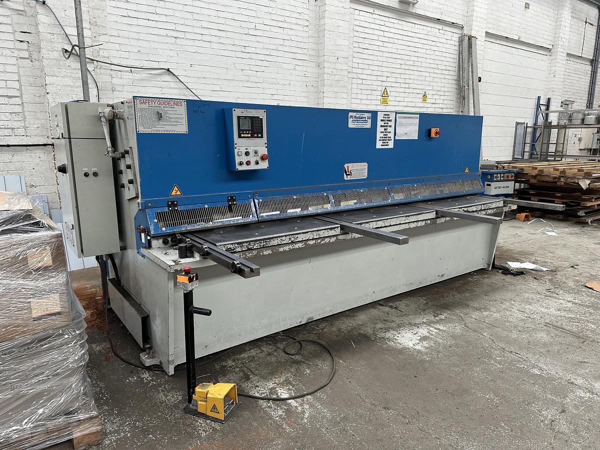 Used QC12K – 6 X 3200 Guillotine