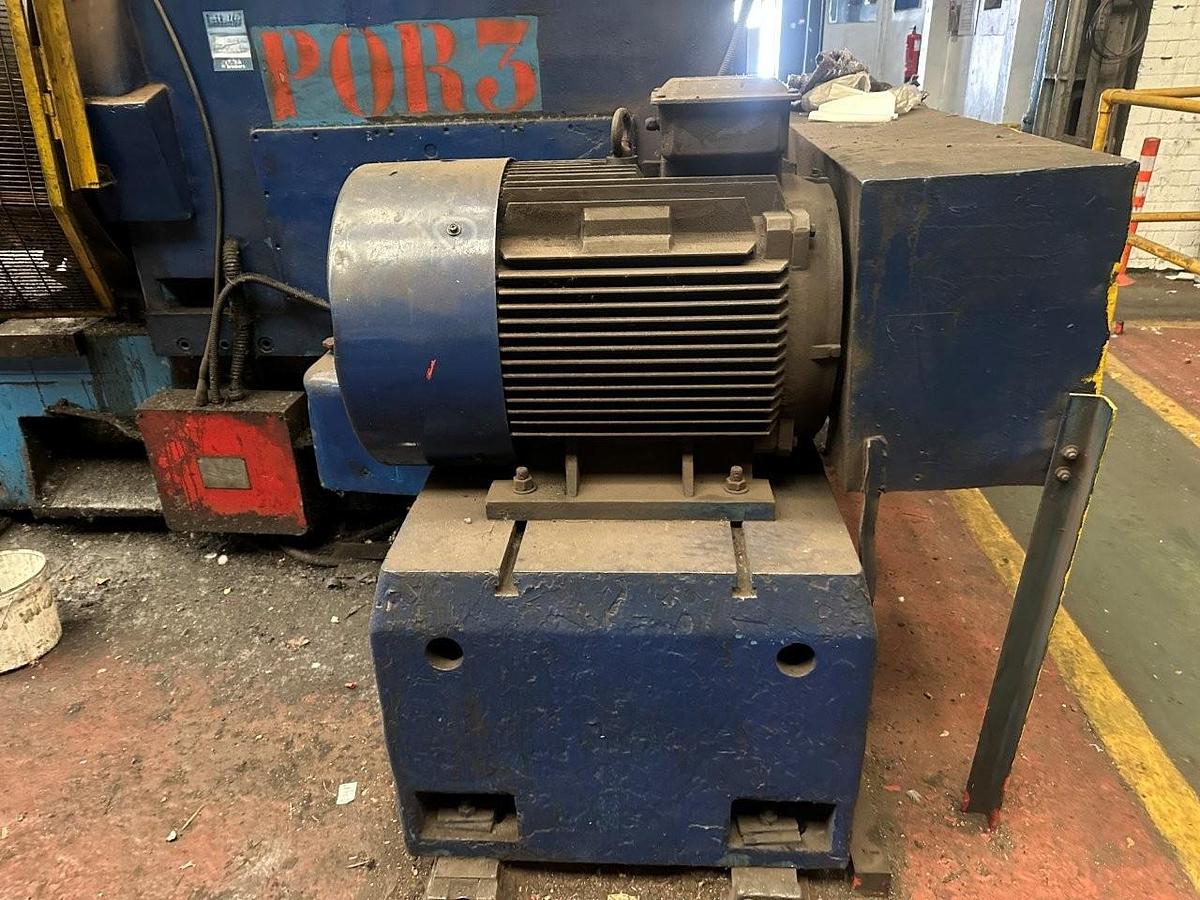 Used Poreba TCG 125 x 6000mm Heavy Duty Lathe