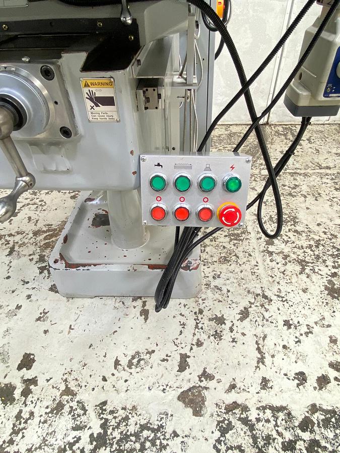 Used XYZ 1500 Turret Milling Machine