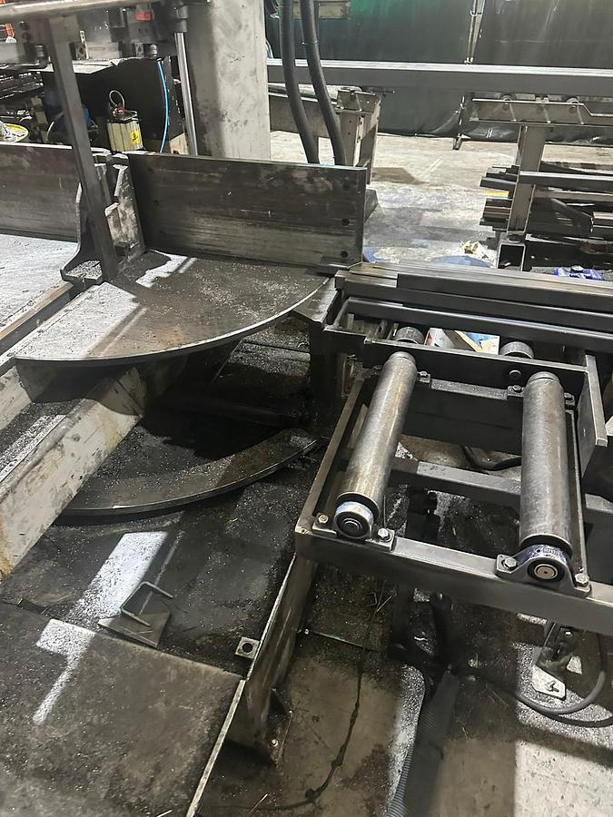 Used Bomar 820.450 DGS Semi-auto Bandsaw