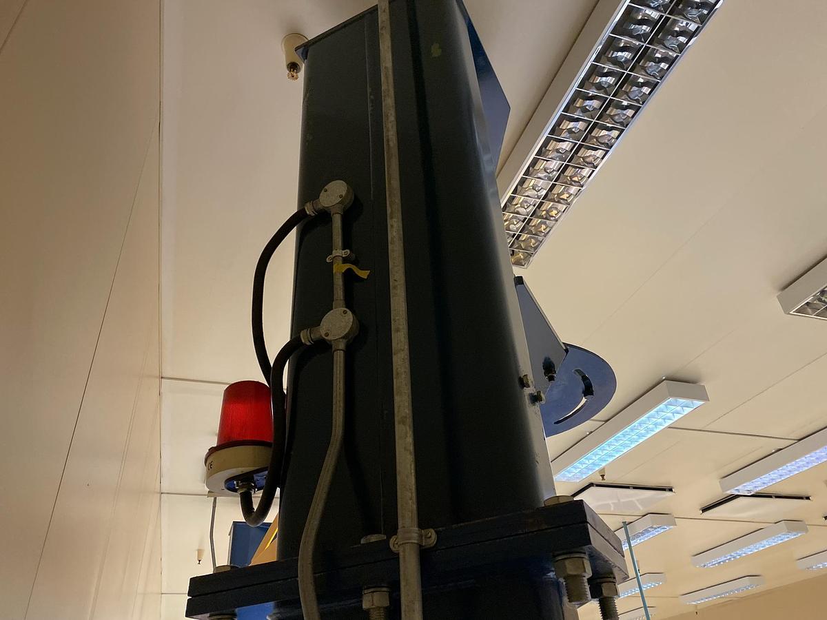 Used Swinging Jib Arm Crane DEMAG 500 kgs