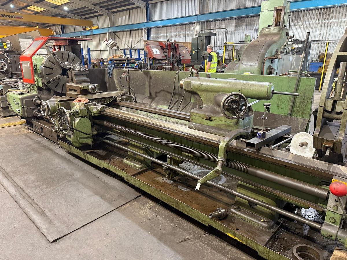 Used DSG Type 30 x 144 Straight Bed Centre Lathe