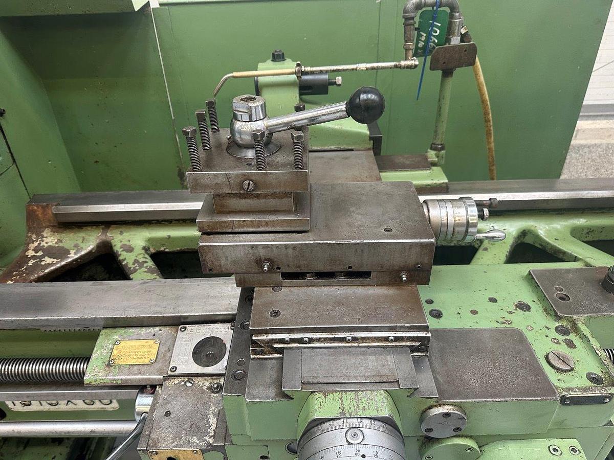 Used DSG 1910 x 60 Centre Lathe (R1998)