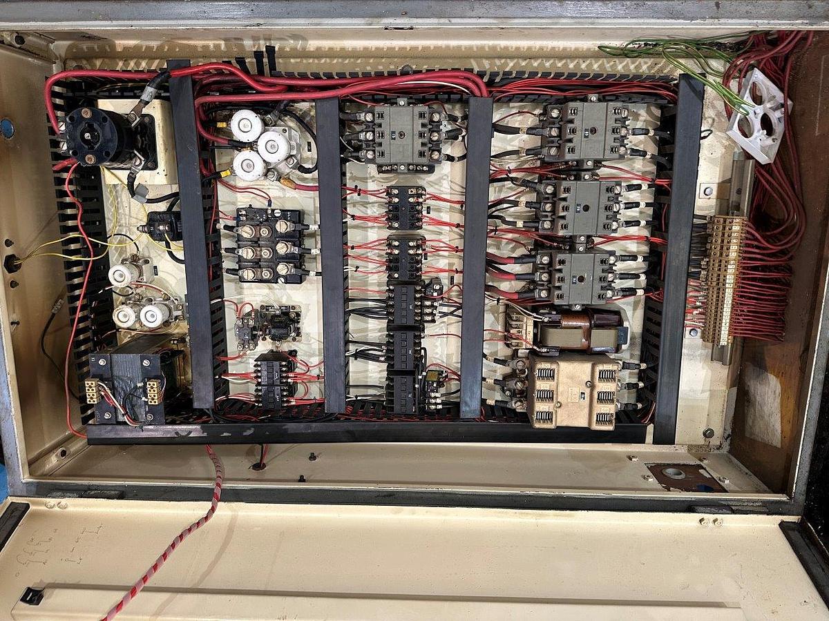 Used Broadbent 1041mm x 9,300mm Lathe