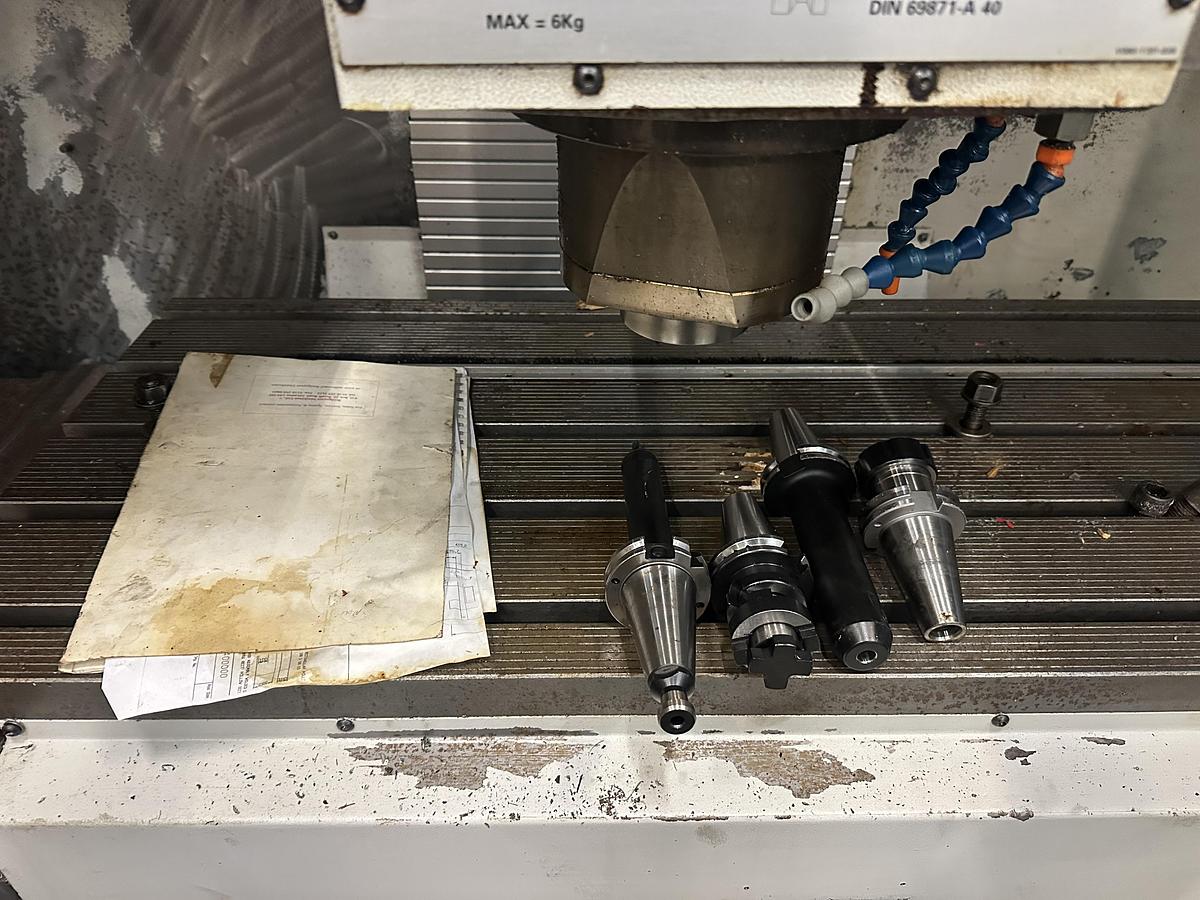 Used Bridgeport VMC 1000/22 Machining Centre (1999)