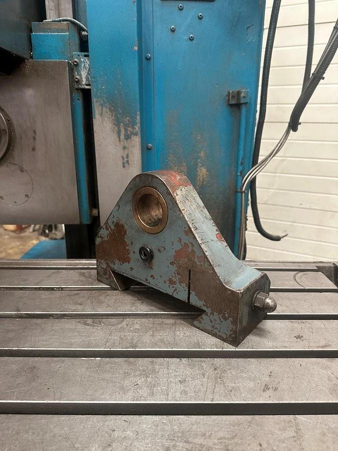 Used FIL Aurora Model FU 120 Double Spindle Bed Milling Machine