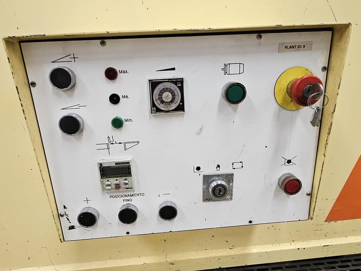 Used Loire Safe CHVT-63 3000mm x 6mm Guillotine