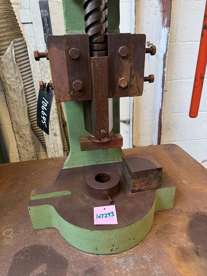 Used NORTON 5T Flypress on bench