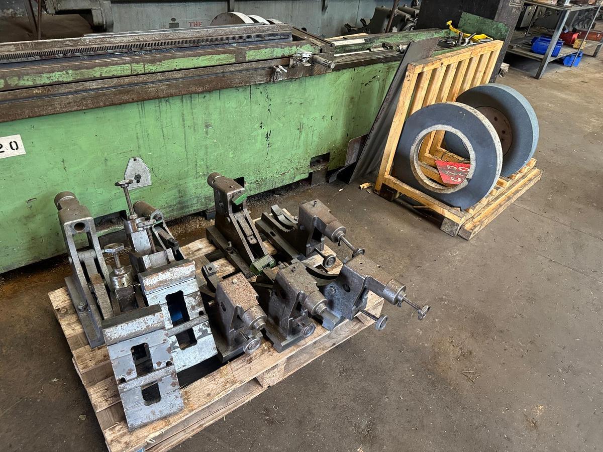 Used Cometa Model HSP 4000 Cylindrical Grinder