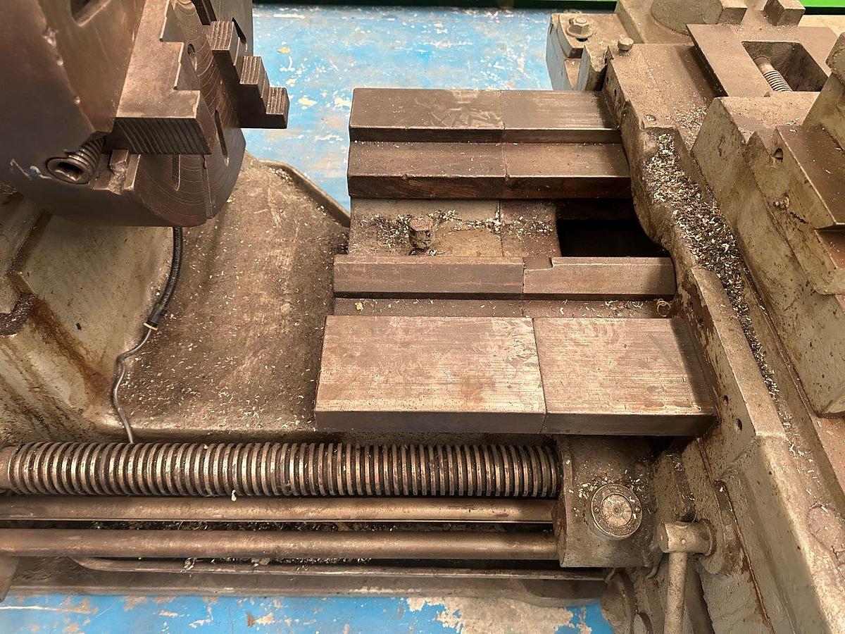 Used Lang 28″ x 200″ Gap bed Centre Lathe