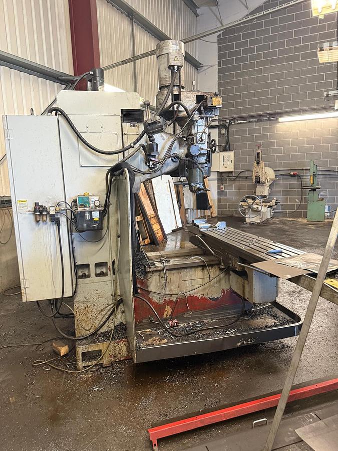 Used XYZ 4000 CNC Milling Machine