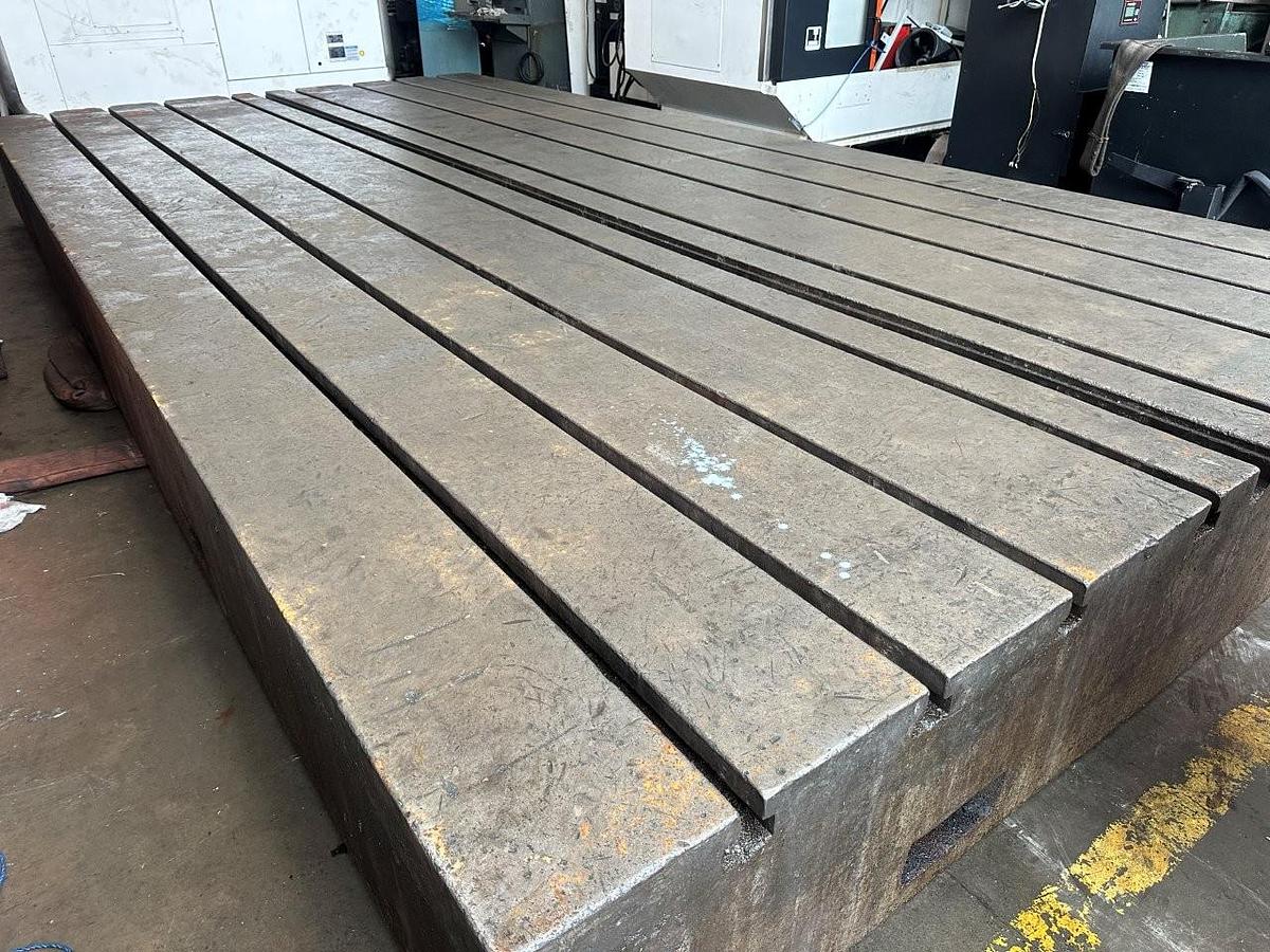 Used Heavy Duty T Slotted Floor Plate 3000mm x 6000mm x 500mm
