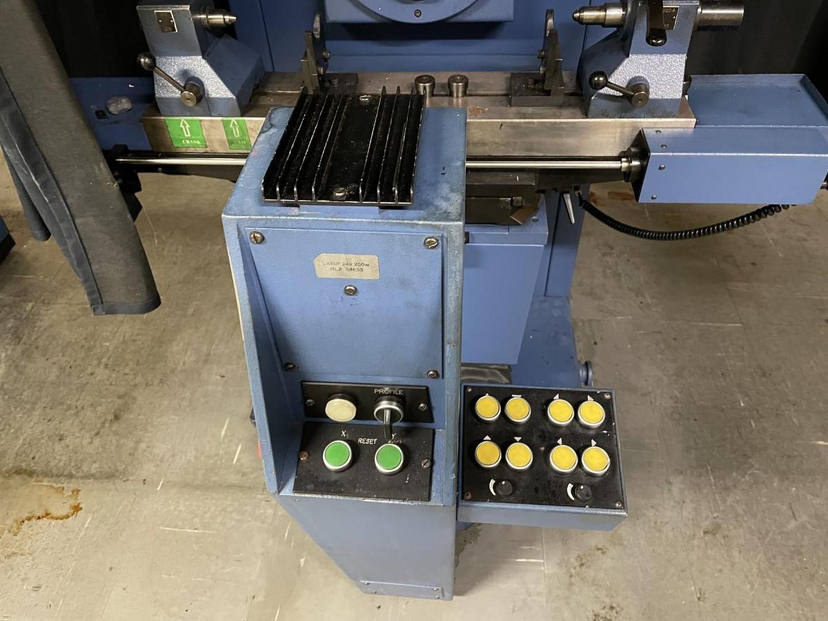 Used Starrett Sigma HF600 Horizontal Floor Standing Comparator