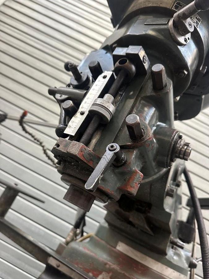 Used Lion 3VS Turret Mill