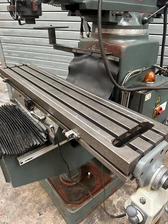 Used Lion 3VS Turret Mill