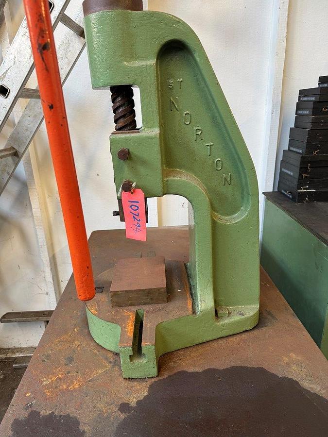 Used NORTON 5T Flypress on bench