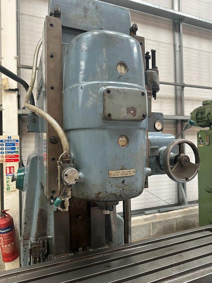 Used Cincinnati Model 310-16 EDO Vertical Mill