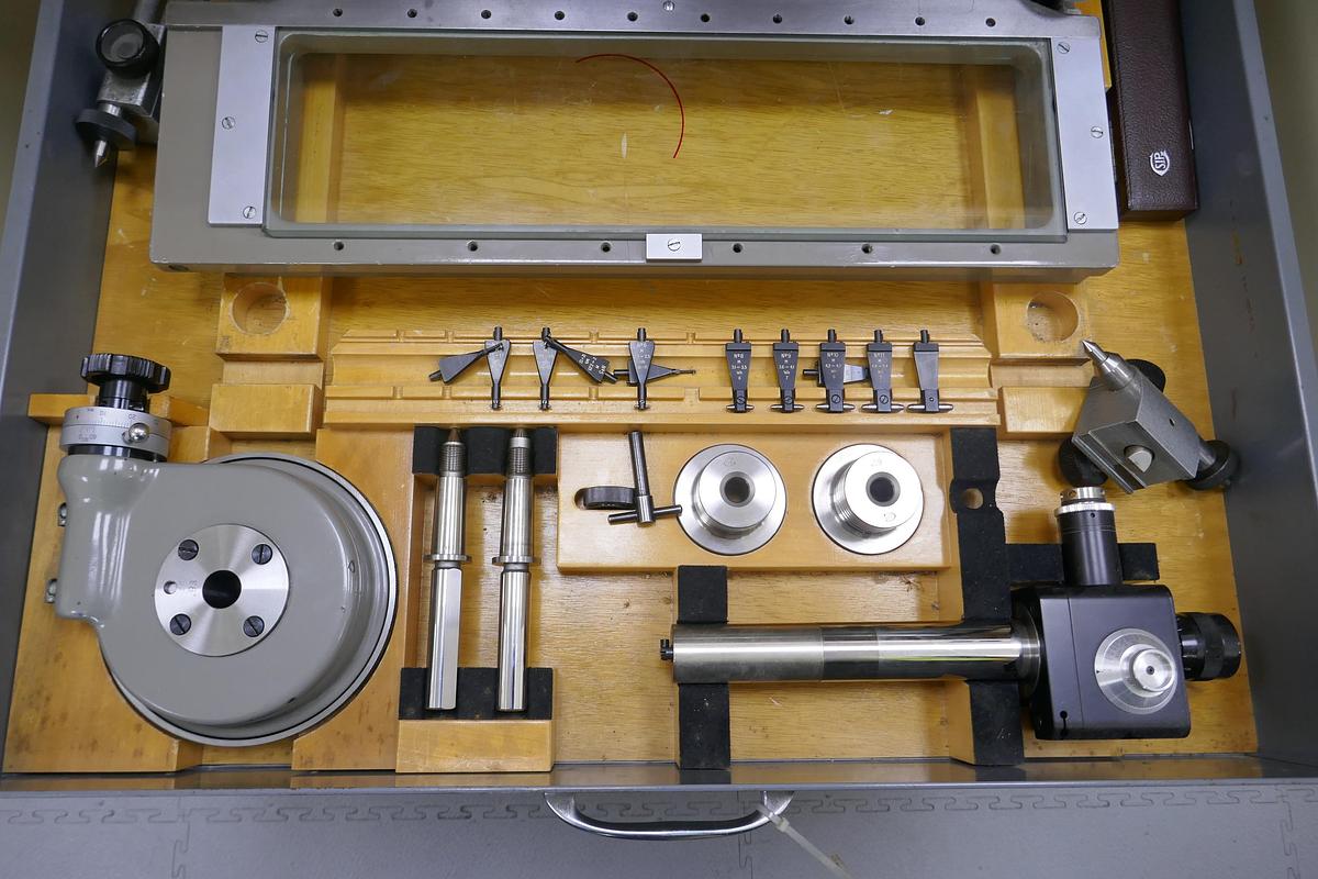 Used SIP MU-314 Universal Measuring Machine