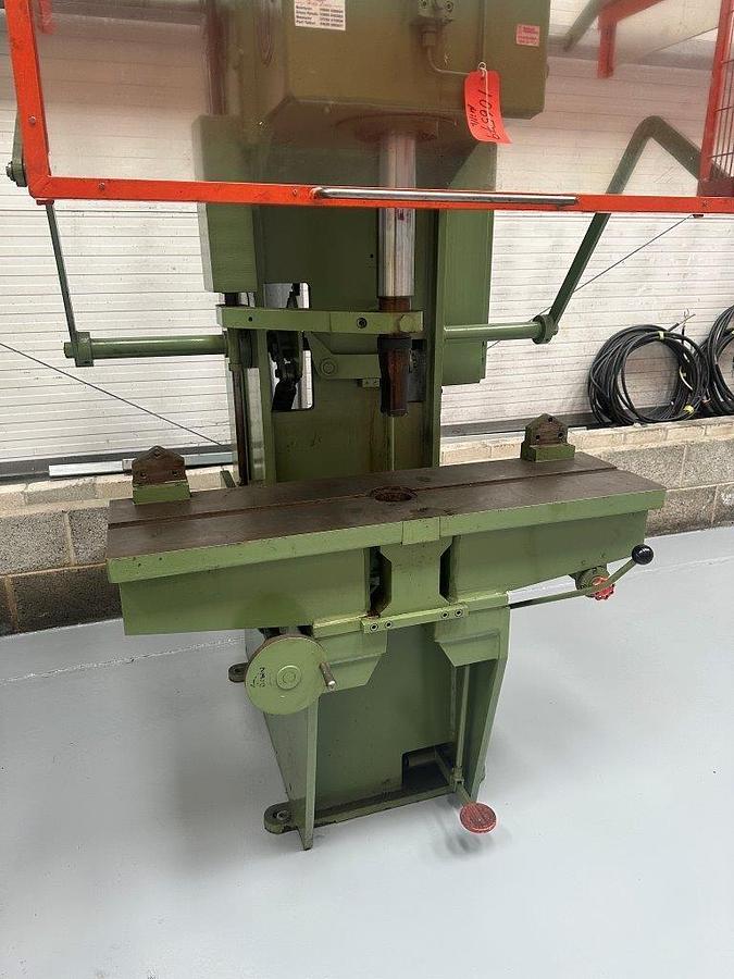 Used Mills 25 Ton Hydraulic Vertical Press