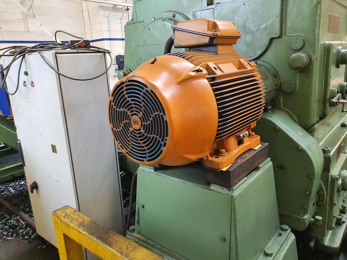 Used Craven 2000mm x 8000mm Heavy Duty Lathe