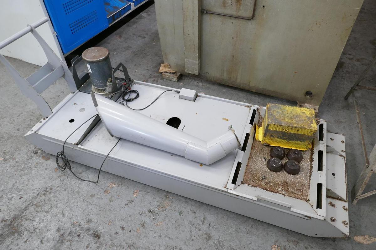 Used Haas VF-2DCE Vertical Machining Centre