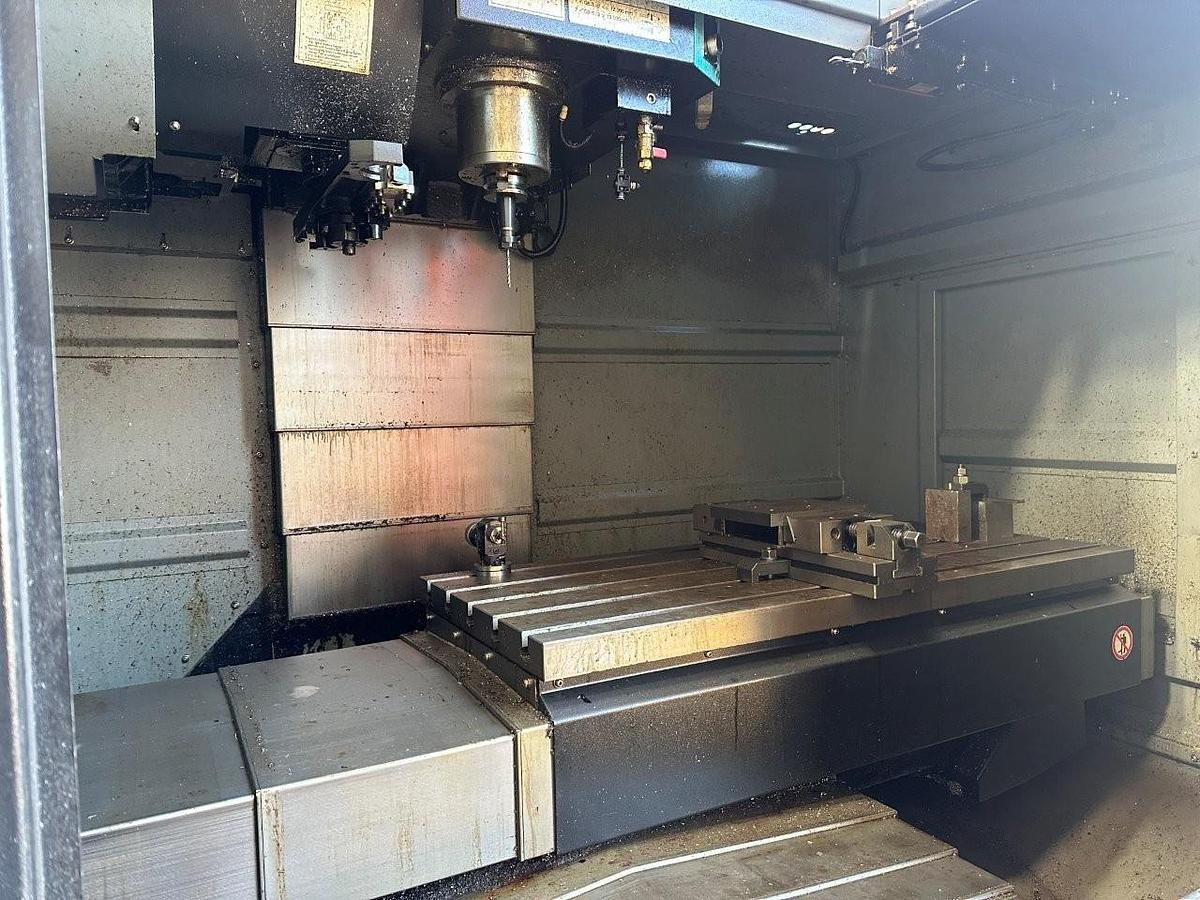 Used Hurco VM20i