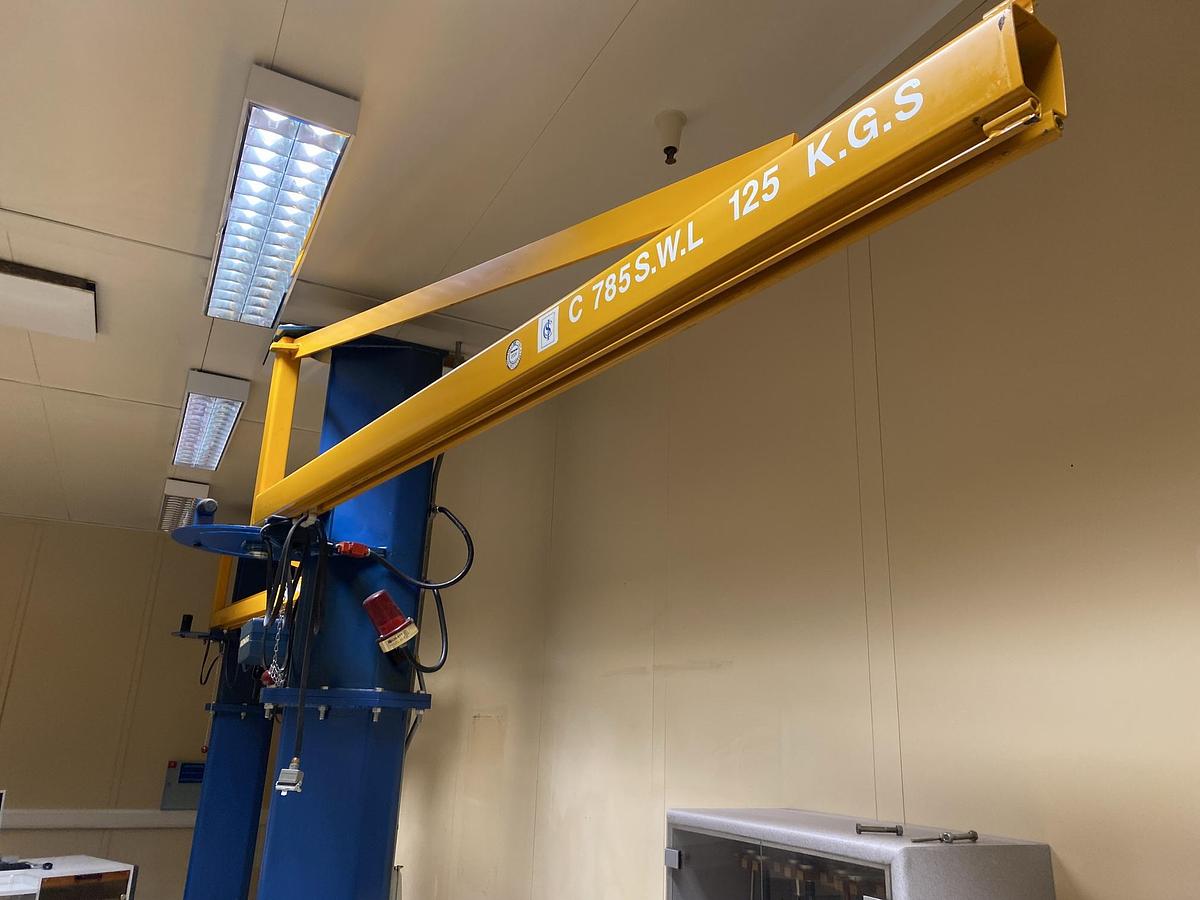 Used Swinging Jib Arm Crane DEMAG 125 kgs