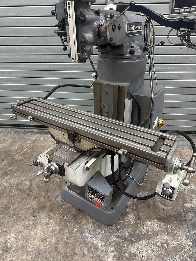 Used Bridgeport Series 1 2 hp Vari speed Turret Milling Machine
