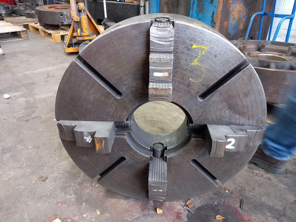 Used 25″ 4 Jaw Chuck