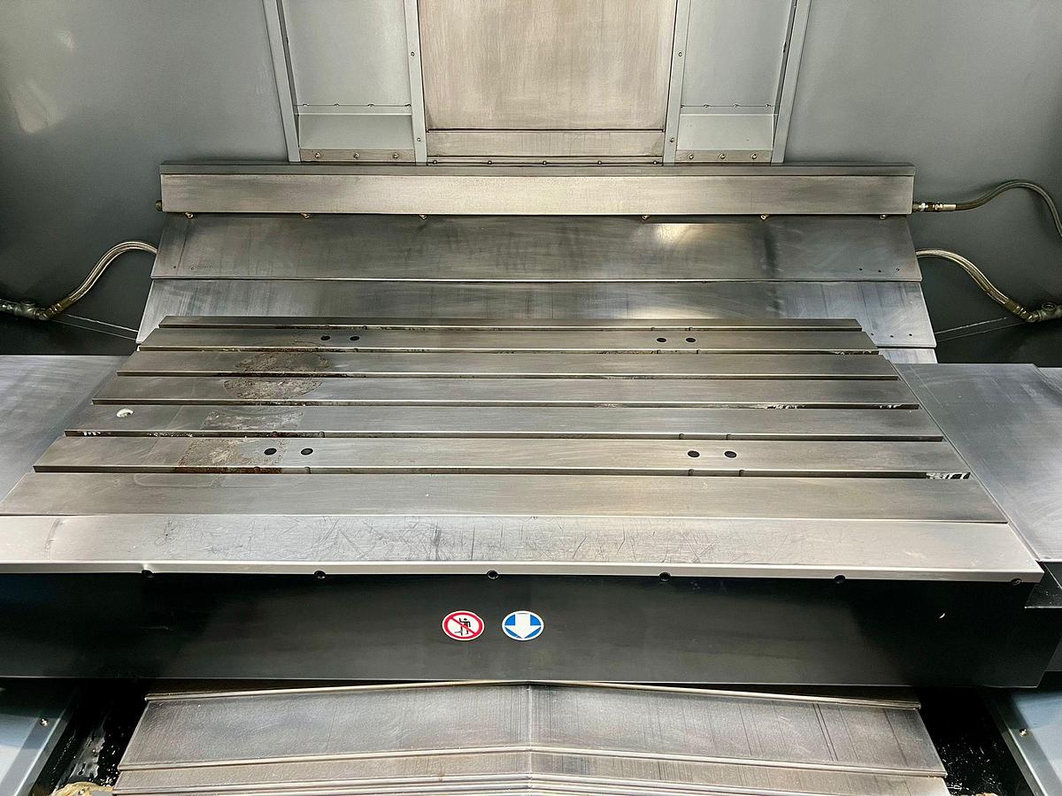 Used Hurco VMX50i (2014) 3-Axis Vertical Machining Centre