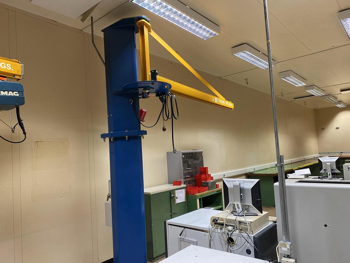 Used Swinging Jib Arm Crane DEMAG 125 kgs