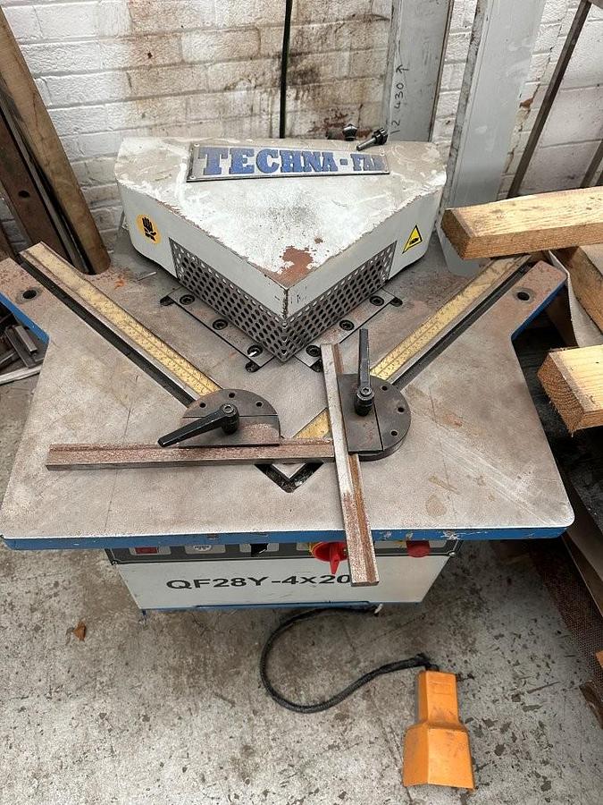 Used Techna Fab QF28Y-4×200 Corner Notcher