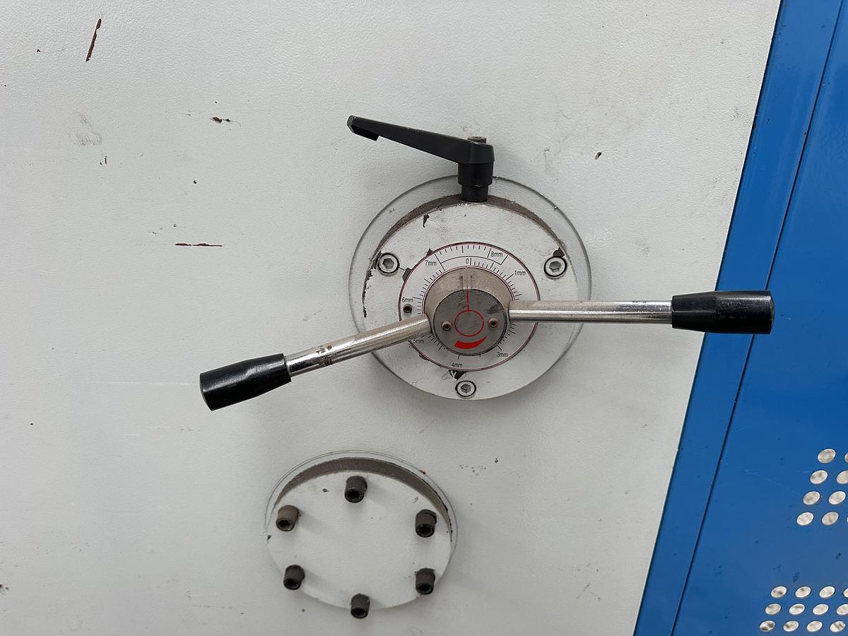 Used QC12K – 6 X 3200 Guillotine