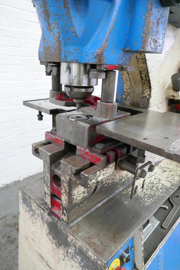 Used Kingsland 55XS Hydraulic Steelworker