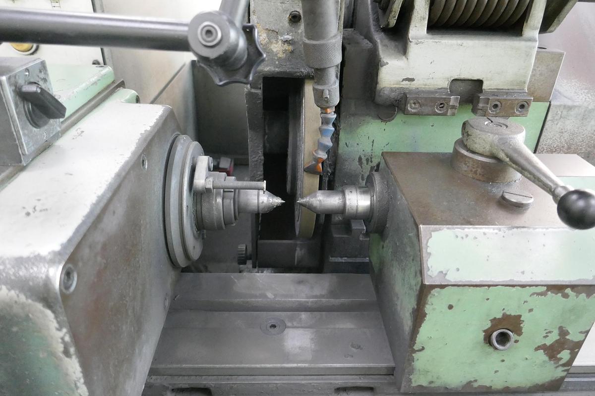 Used Tschudin HTG400 Universal Cylindrical Grinder
