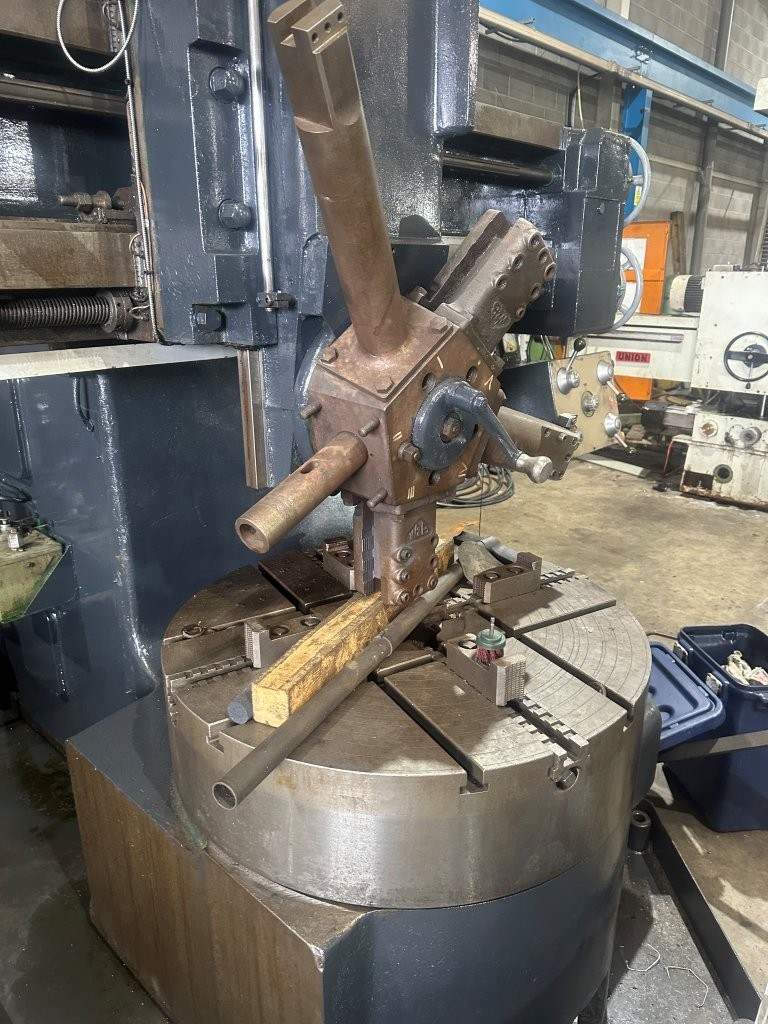 Used Webster & Bennett 36 Elevating Rail Vertical Borer