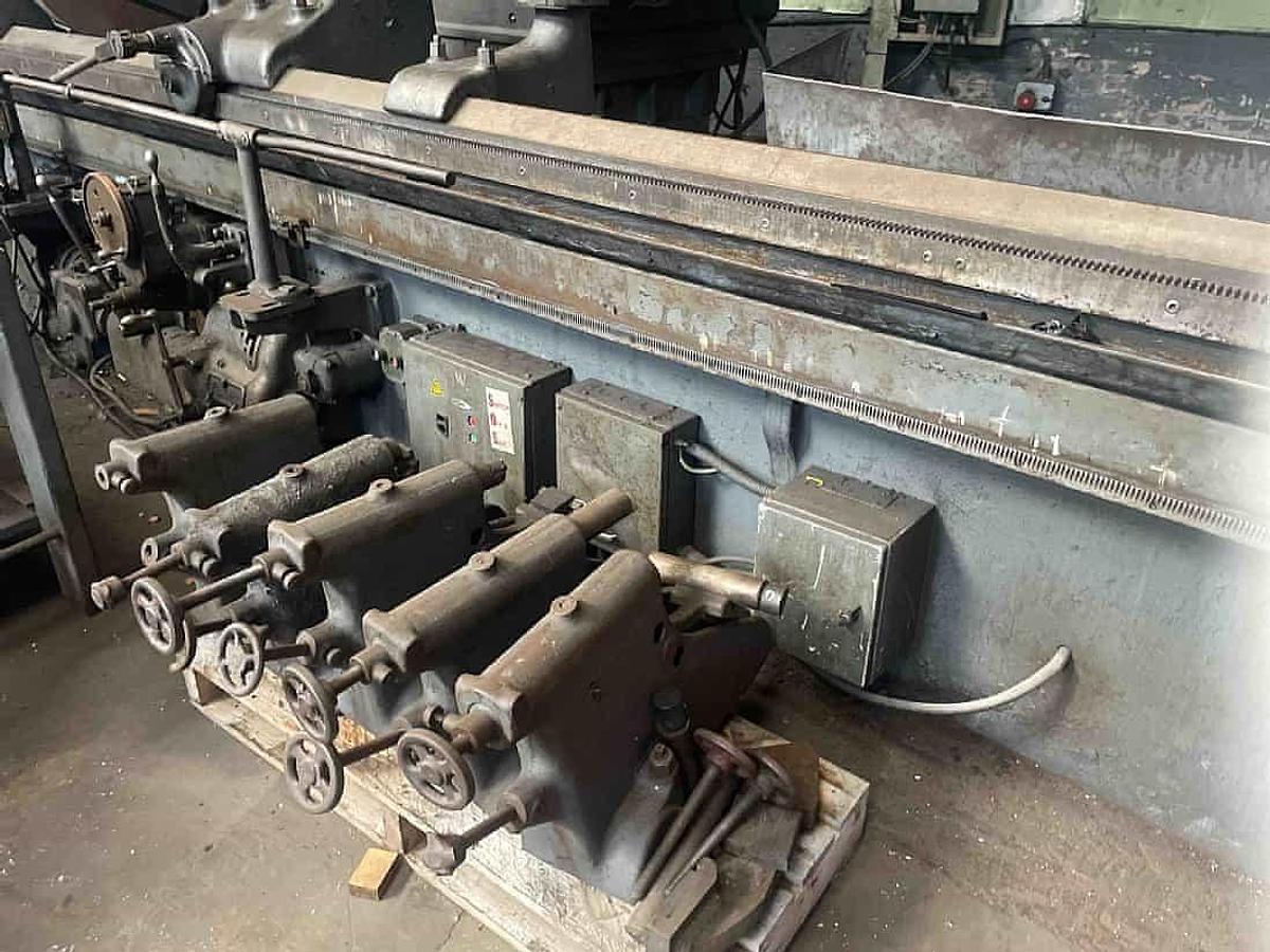 Used Churchill Cylindrical Grinder 800mm x 5000mm