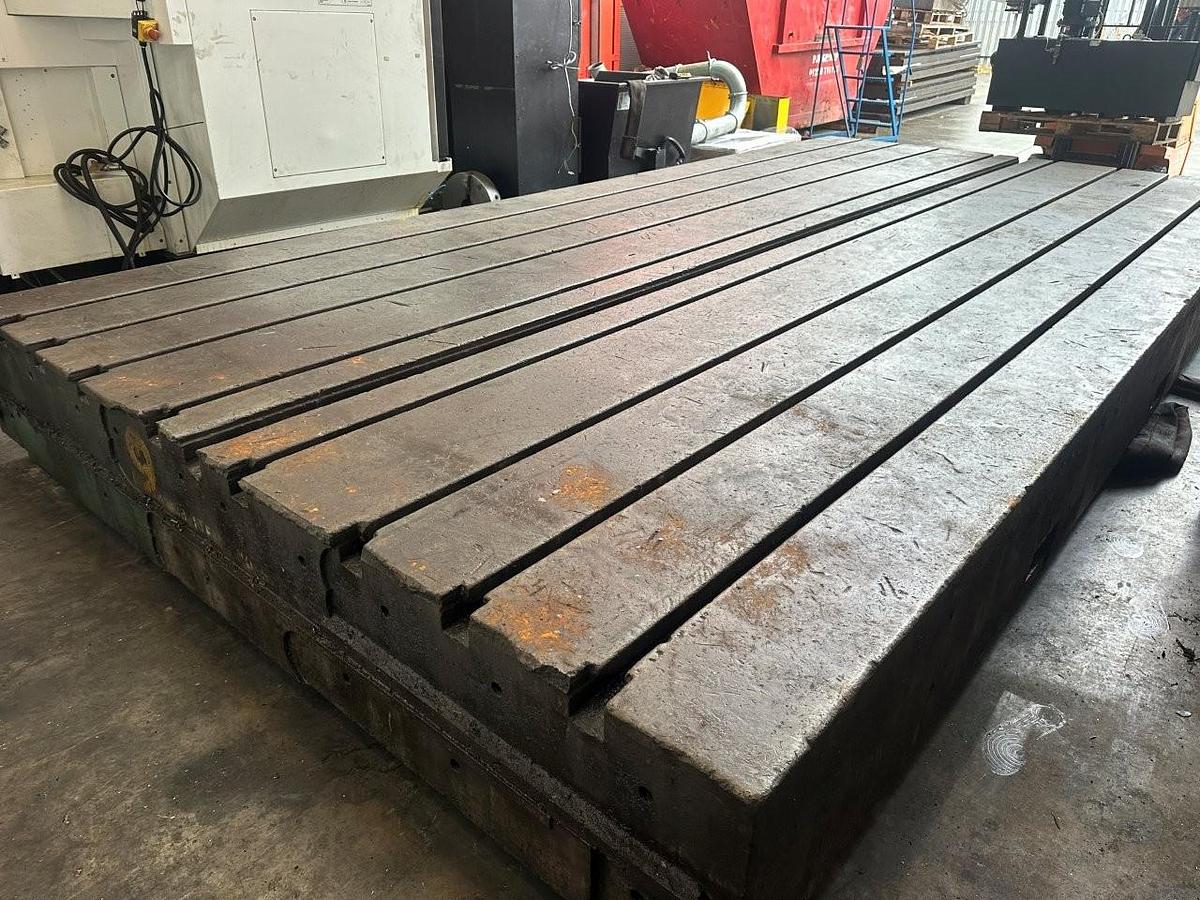 Used Heavy Duty T Slotted Floor Plate 3000mm x 6000mm x 500mm